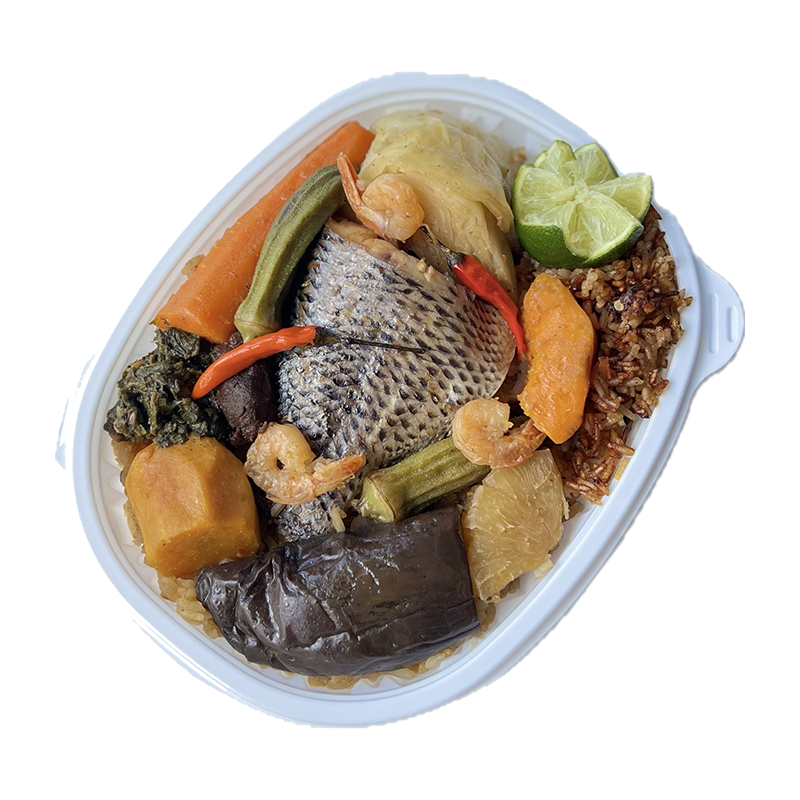 Riz au poisson accompagné de ses légumes du marché