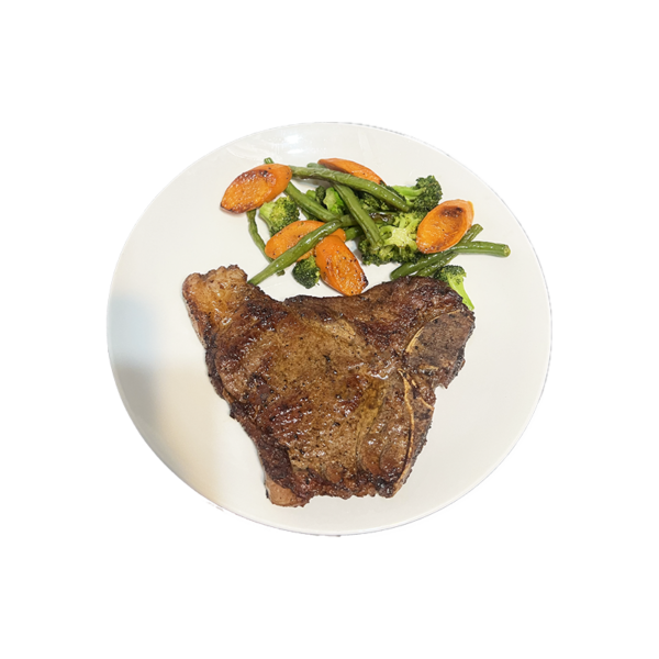 Steak accompagné de légumes sautés